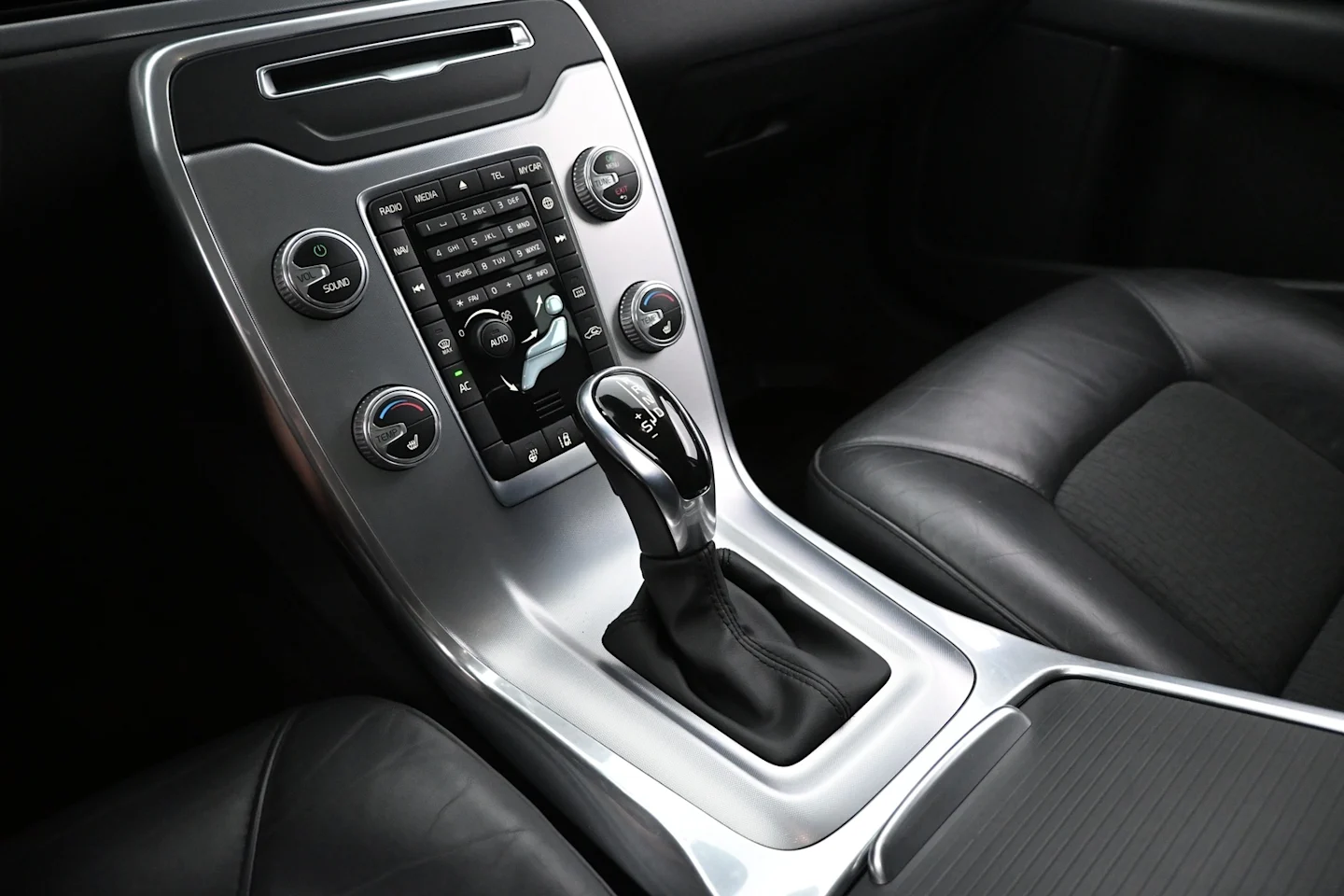 Car Image - 4Z9sYFg5yPwA9Q7q0lM0D8