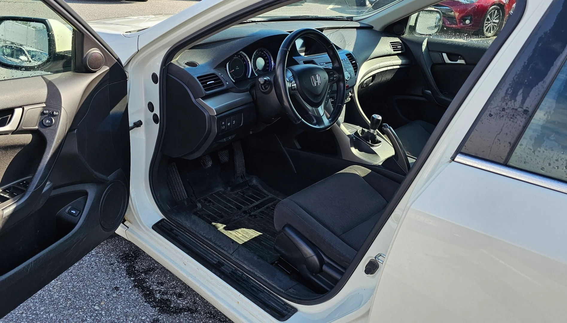 Car Image - 6G0pGavSd8UGtYqEqG8gr2