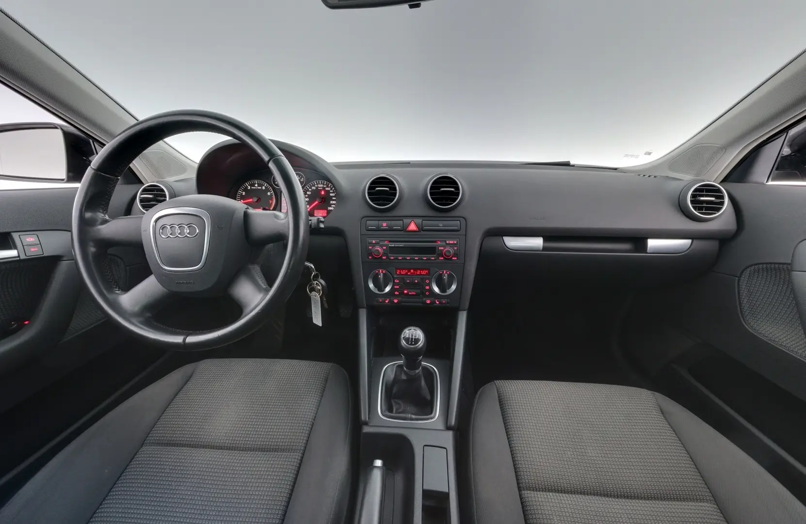 Car Image - 1eOZrcYK7CltalaYi1TF6K