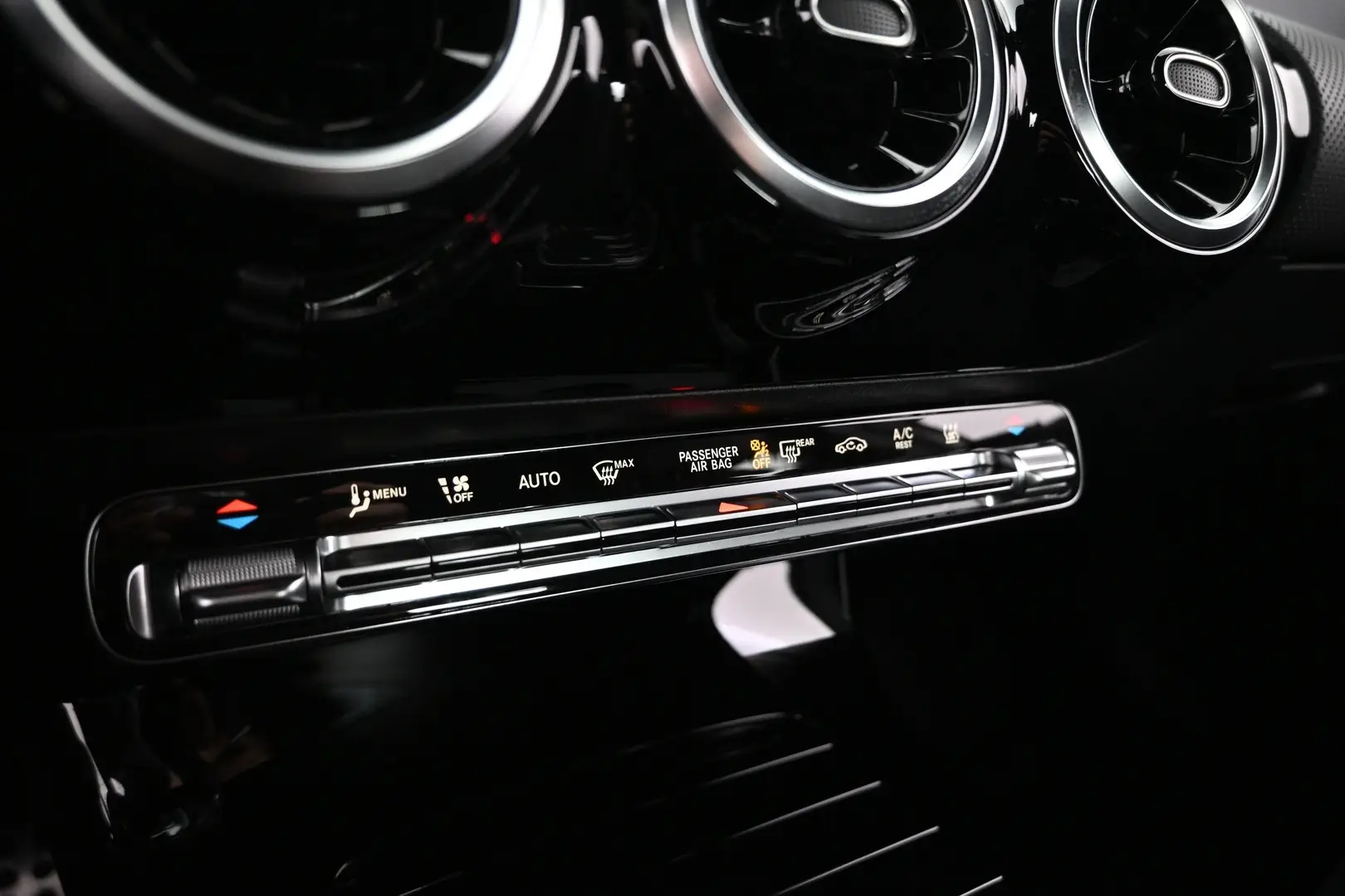 Car Image - 2YMbM2MQFOEgE2jTcjUrj