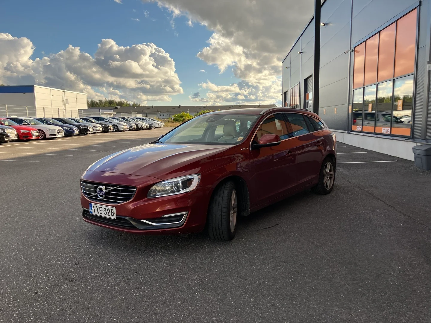 Car Image - 6RDeXwiQfgXieS1jYTnJSJ