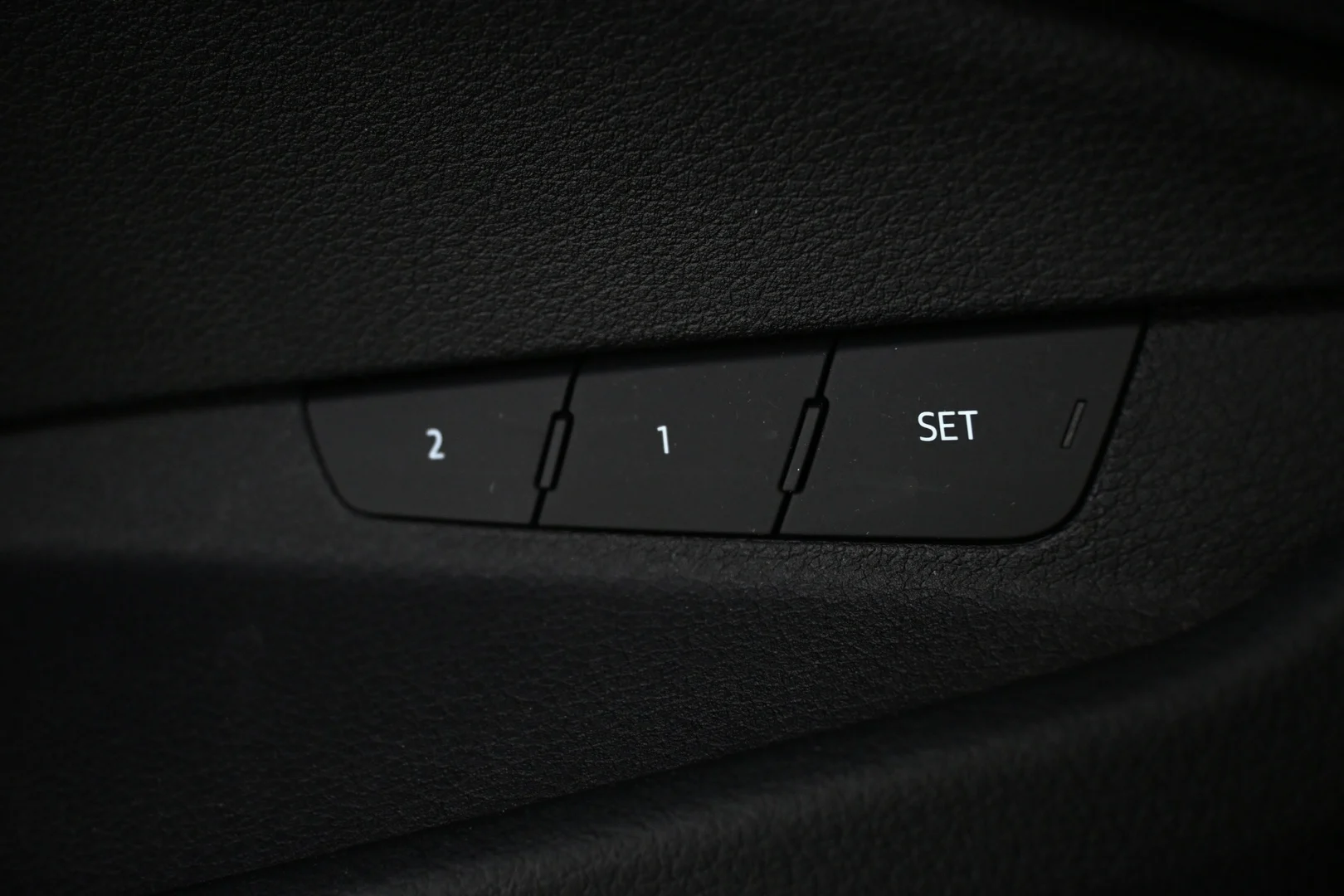 Car Image - 4mwM6ar2ewL1793njVjePl
