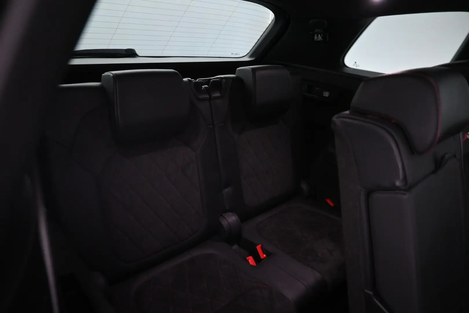Car Image - 1lgOXsAKYKM1xOmFq3Tg5b
