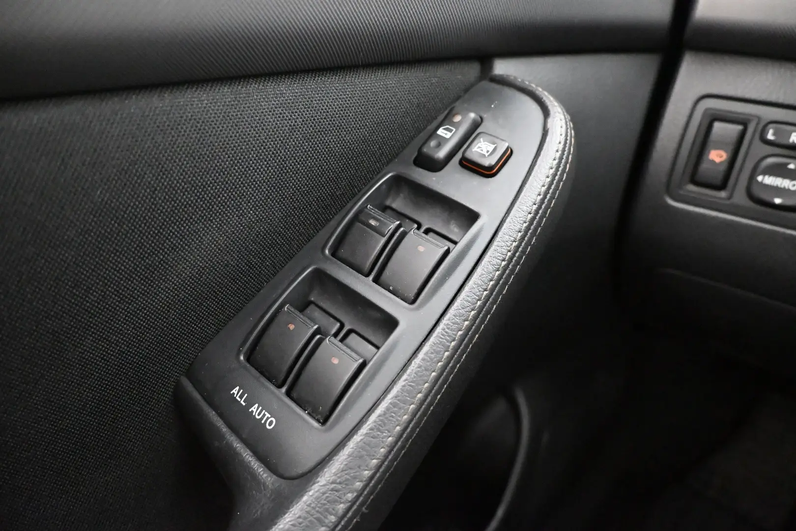 Car Image - 4gPXRGCW1mJjB2fvxBdQCE