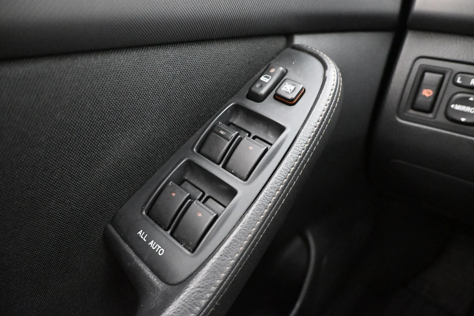 Car Image - 4gPXRGCW1mJjB2fvxBdQCE