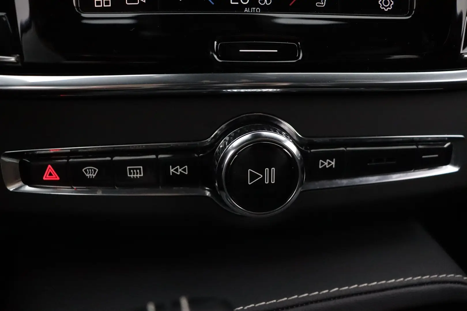 Car Image - L5DftsEN3ssgYaSINGHPI