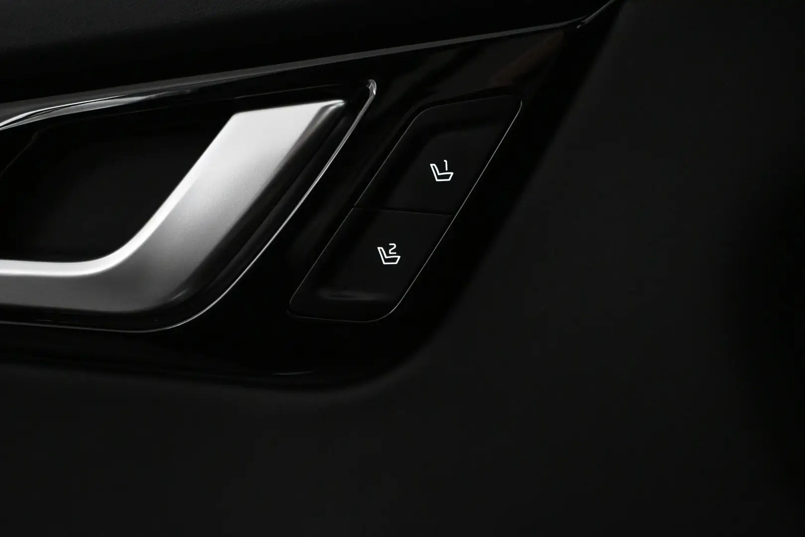 Car Image - 4nM0USsgE8aHFygkB9UWlu