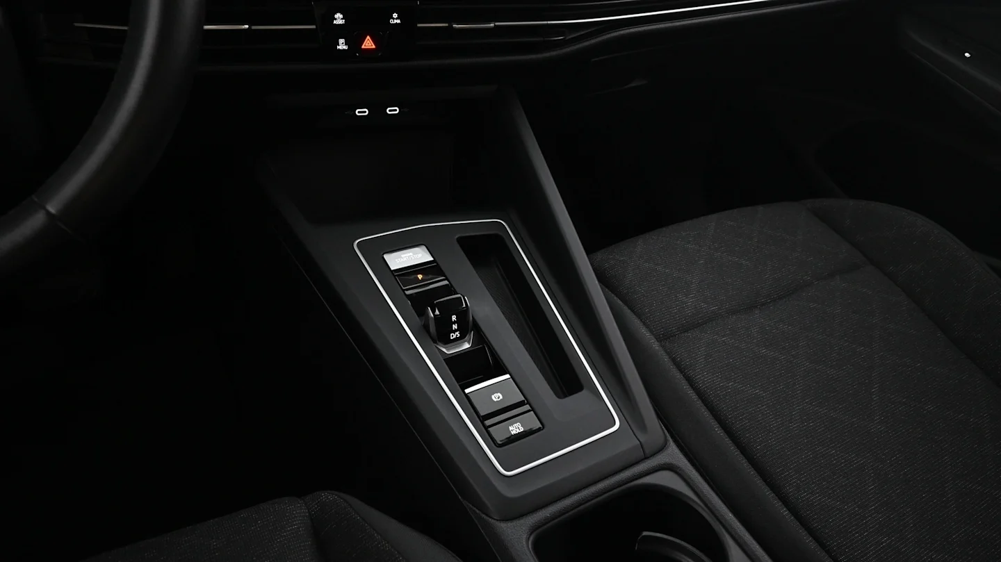 Car Image - 4pxaCgzaOz5MDEwxBAgbwm