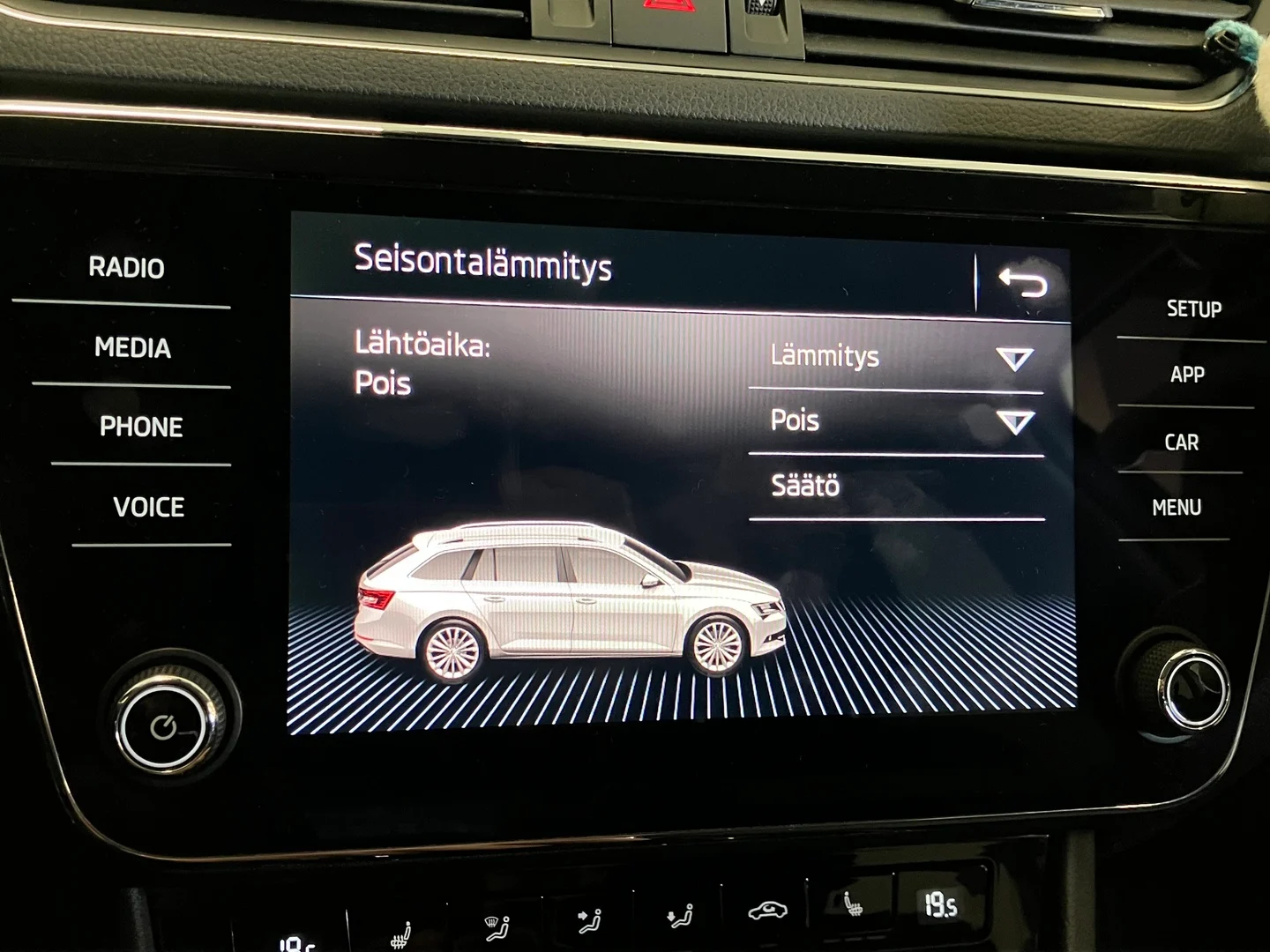 Car Image - 7ewUn65YRg5mT2sRSL8o1L