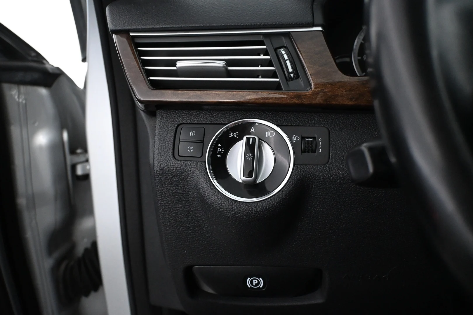 Car Image - 5iGvJ7ivN98qG8GP0Kz0sg
