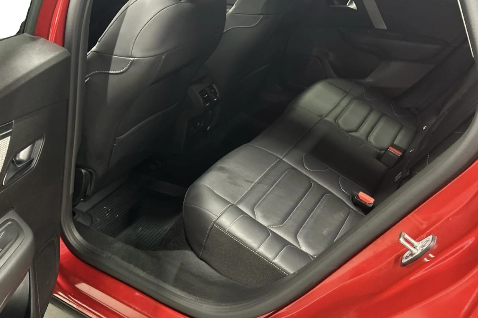 Car Image - 7KN39Bv1eYNLljprvVXGrI
