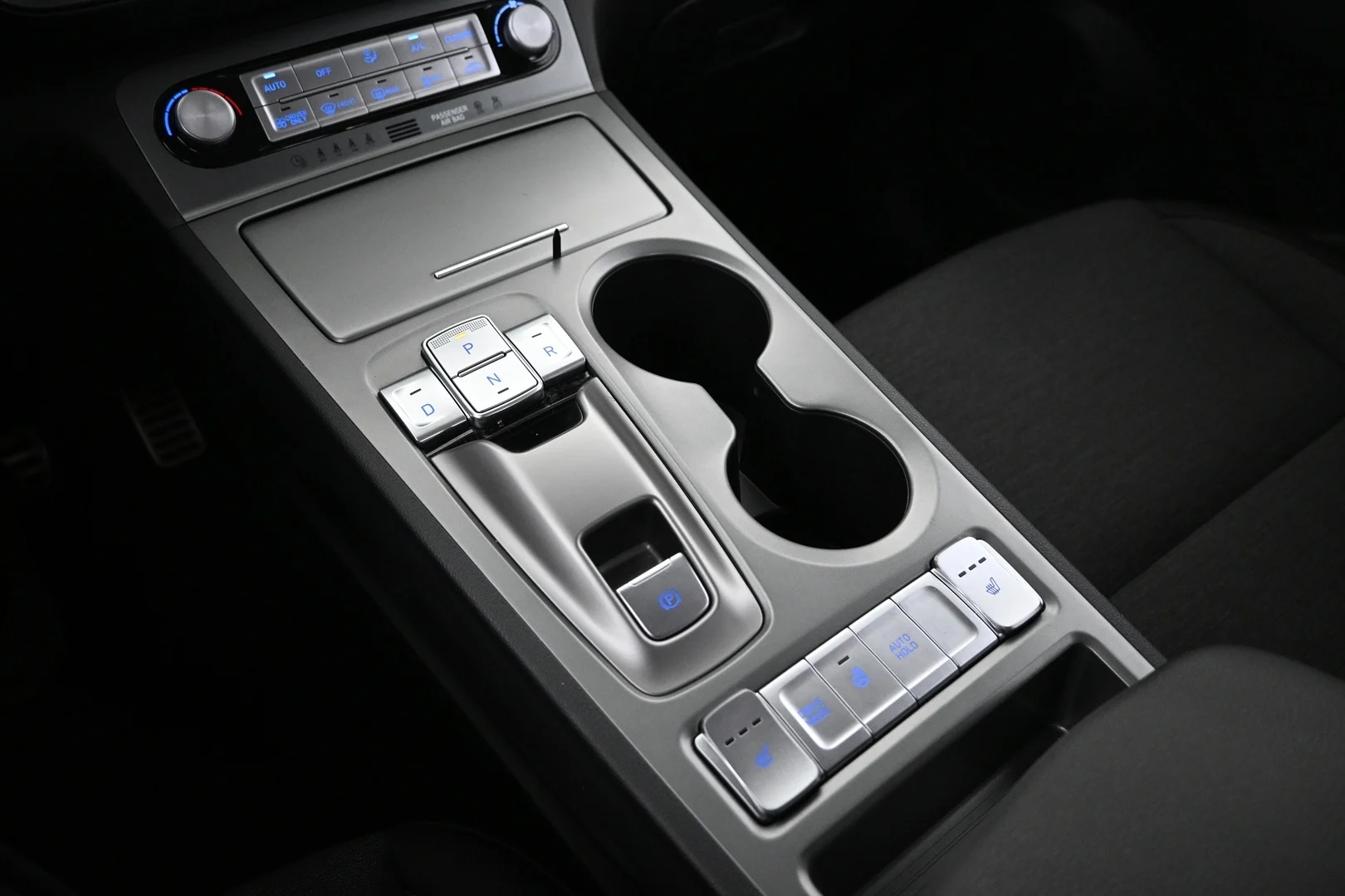 Car Image - 4sR4fbSn7uHkdHiFiIviIb