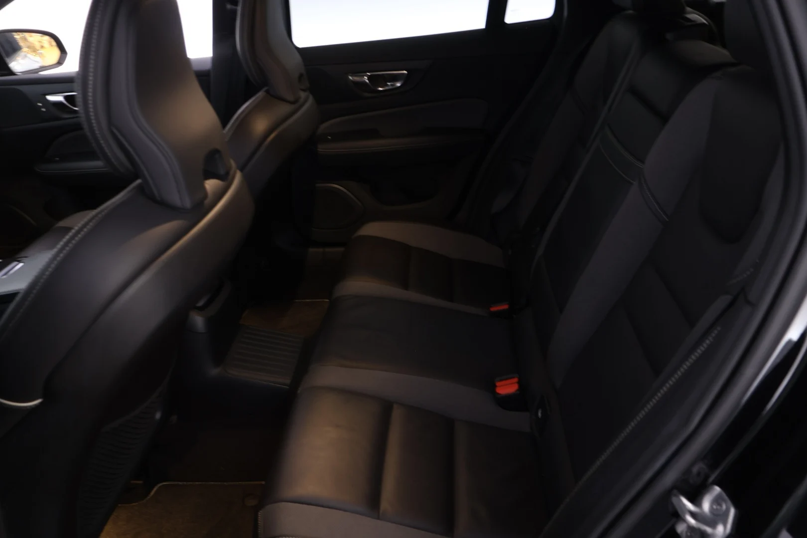 Car Image - 1tR7L4nBzhSkhwUS1mS2nc