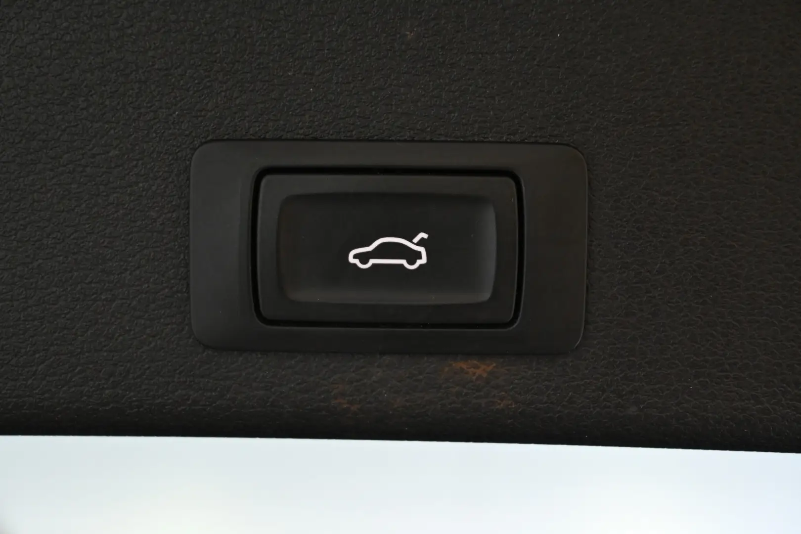 Car Image - 79tdb0hKA1RfPfN8pJumwq