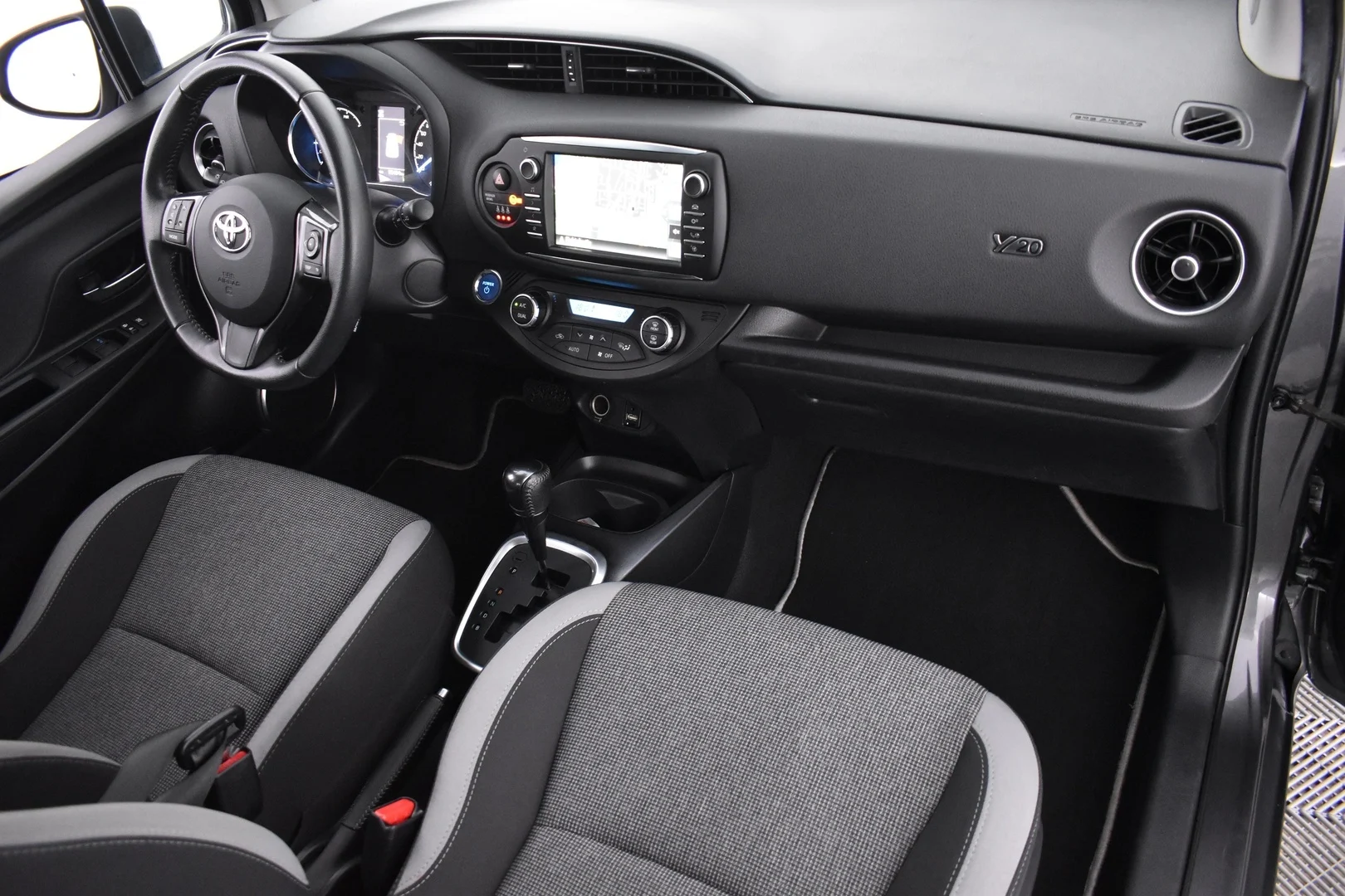 Car Image - 3aYu0Jfwabw4Lfz19jHwXx