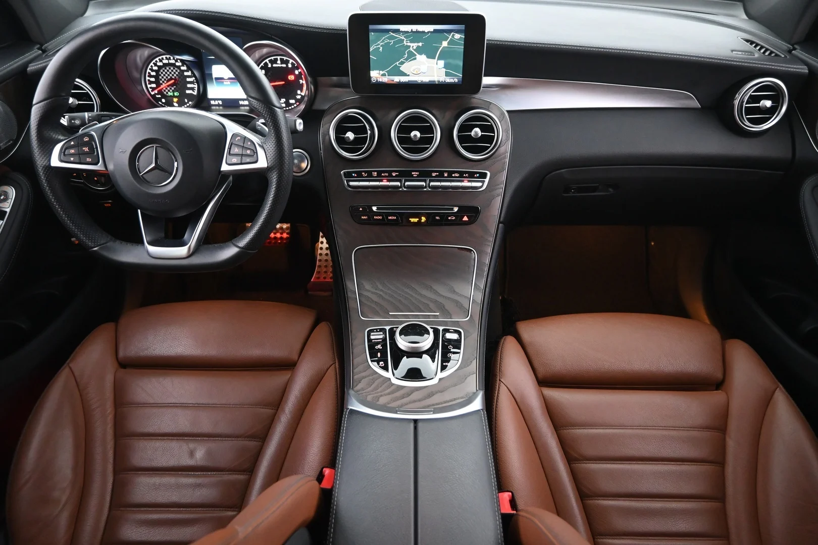 Car Image - 15qFAWRyxXLzpQmrZDQzUO