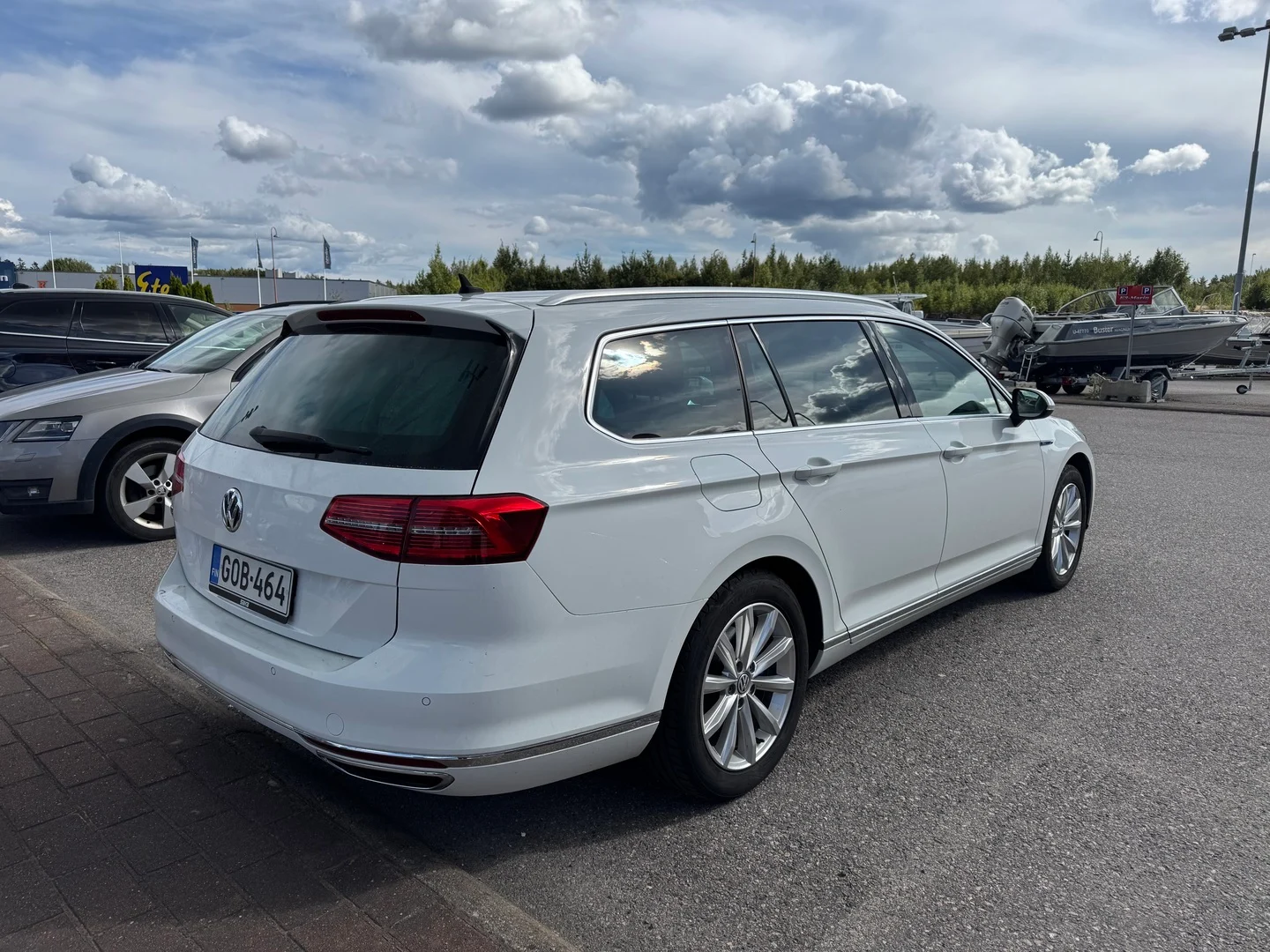 Car Image - 668gSn8dHmEZterJ0BJ70s