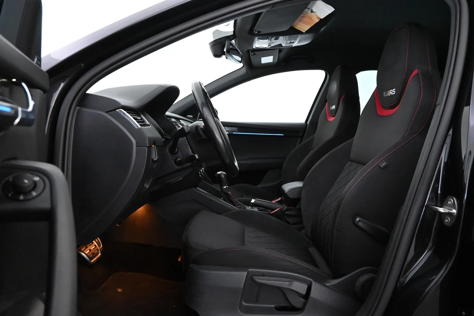 Car Image - 3MGzJsvGlkVOrc7hf8gCWB