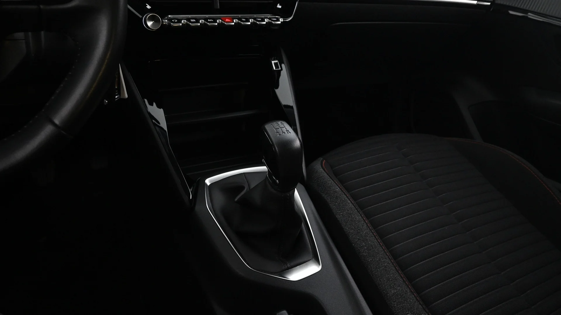 Car Image - 3lFfmDE5UJ1h9MwBCPe56v