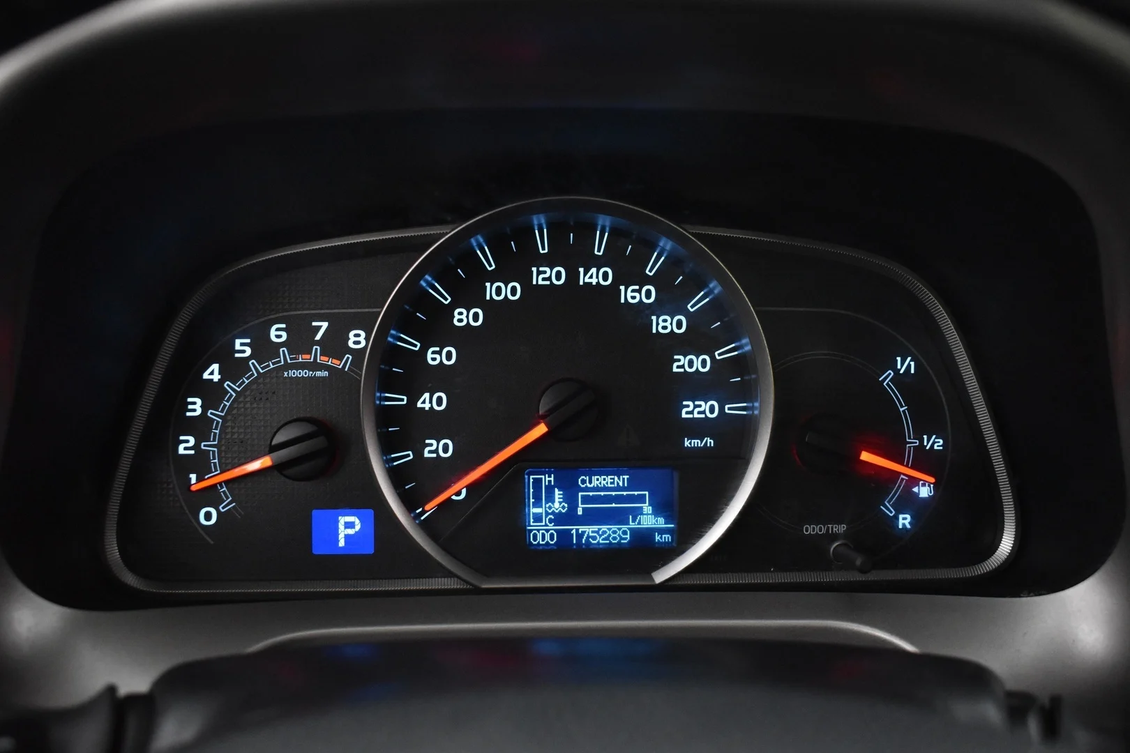 Car Image - 76TWgSbtH8kx4uyVNC7yBN