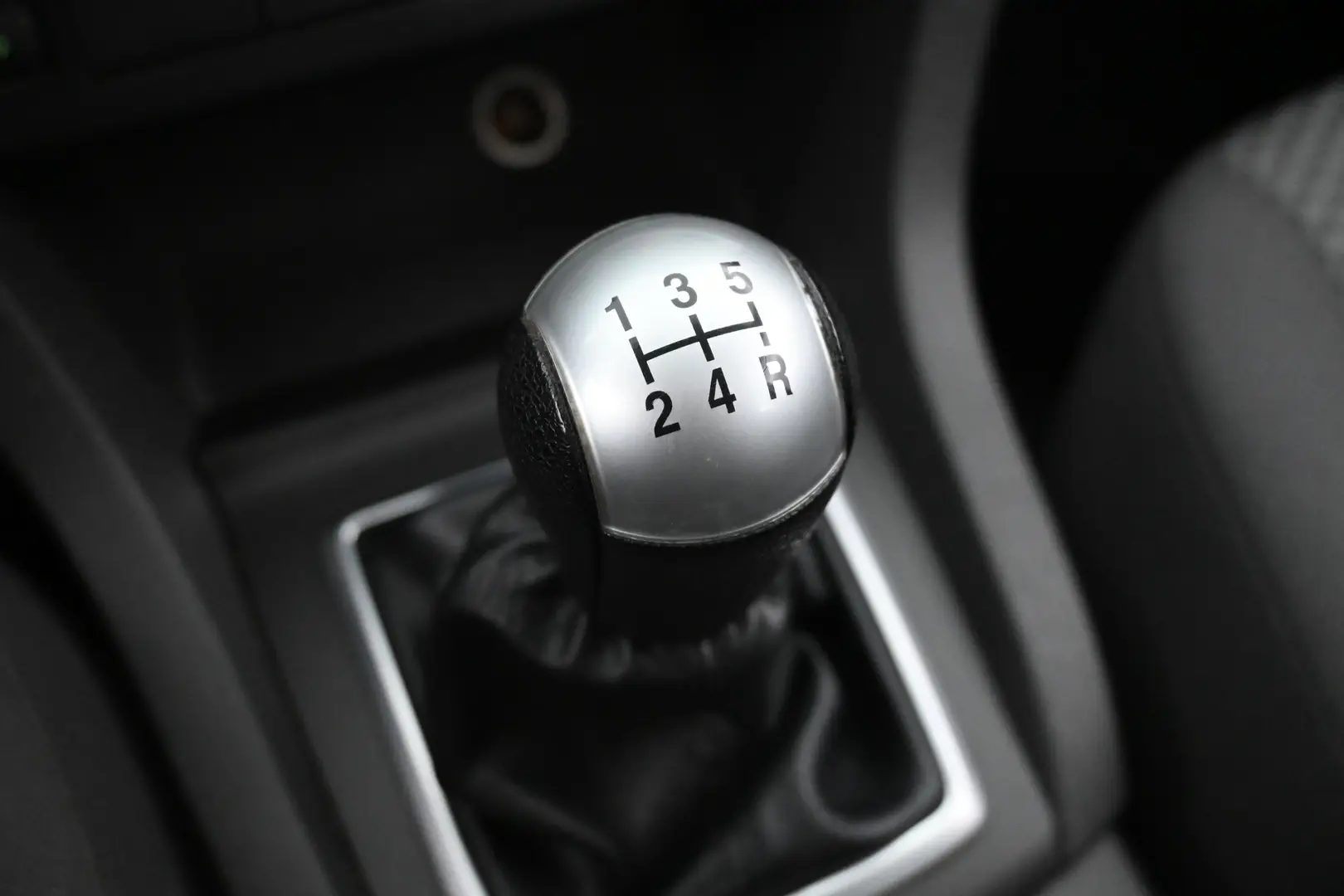 Car Image - 4c05UbMExPlSL332rROsWl