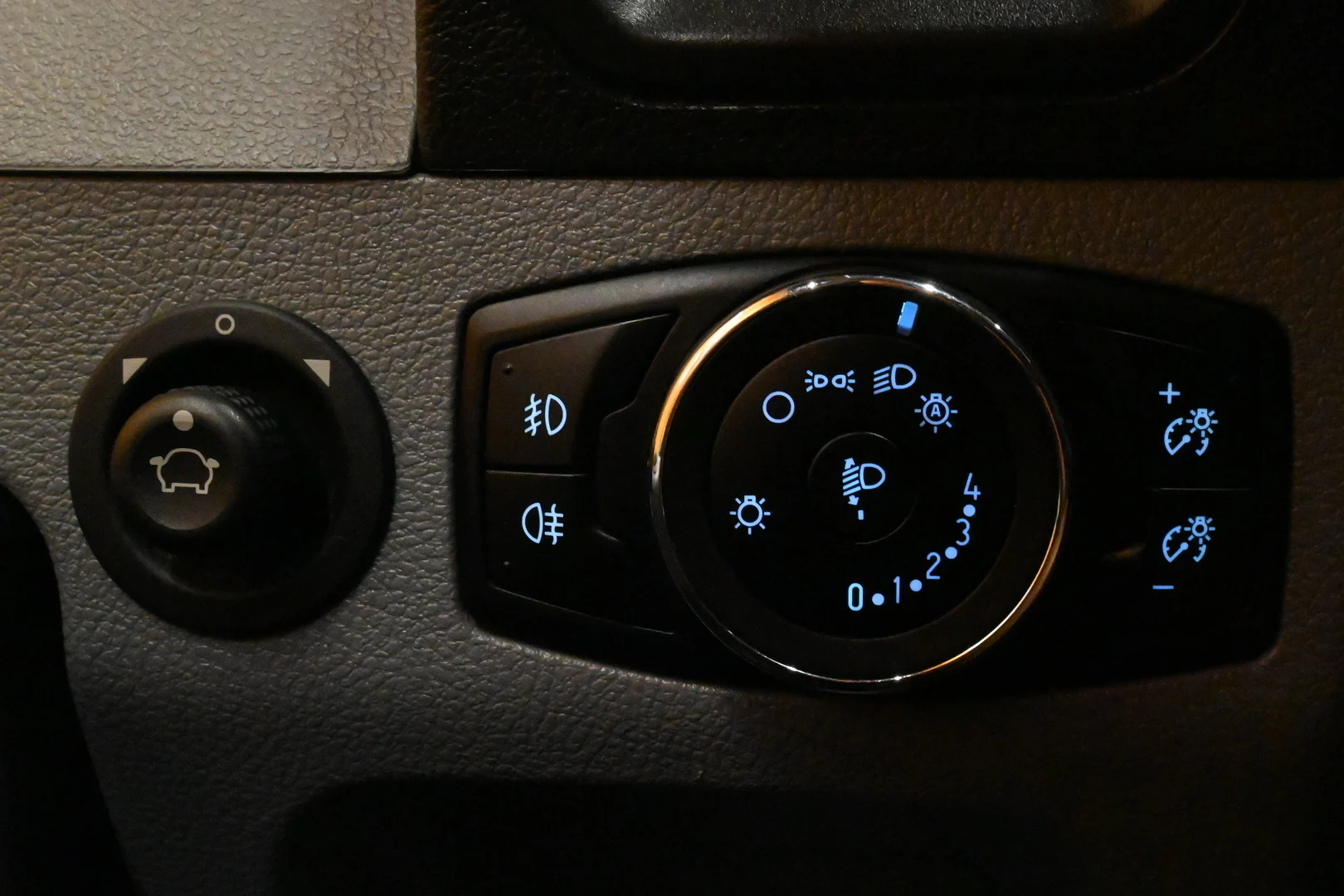 Car Image - 77QLFQHSzCLtYfLRVBPlaP