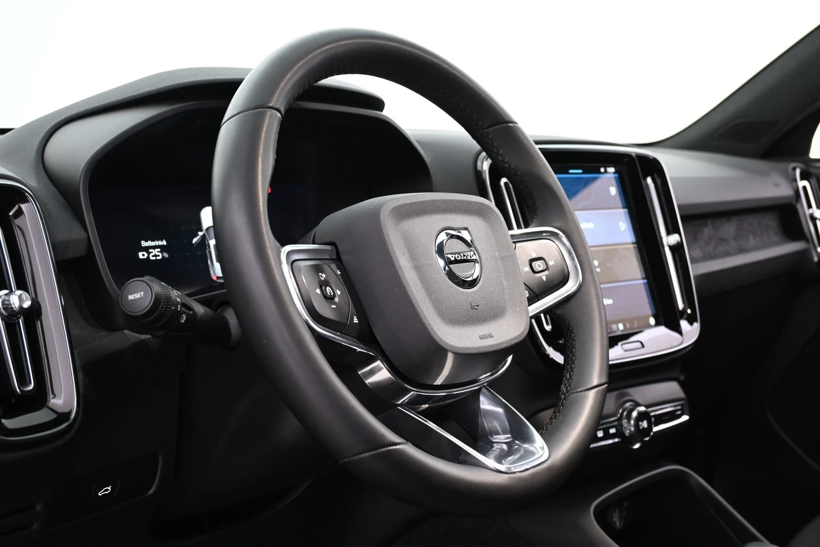 Car Image - 2ei4CN7UrdQCdegTkEVarS