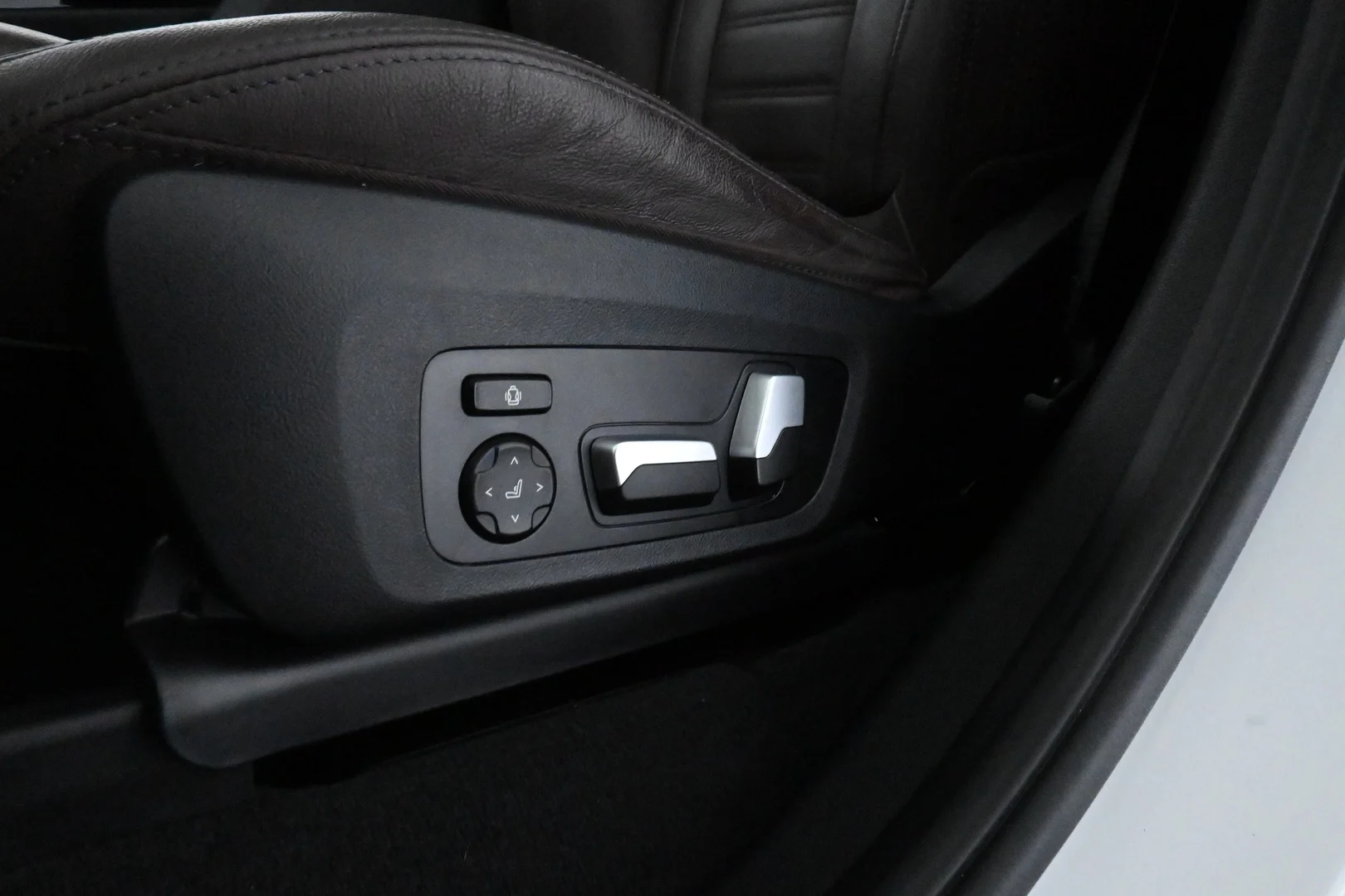 Car Image - 2U58Eq5TmnlAiijkTQeAl0