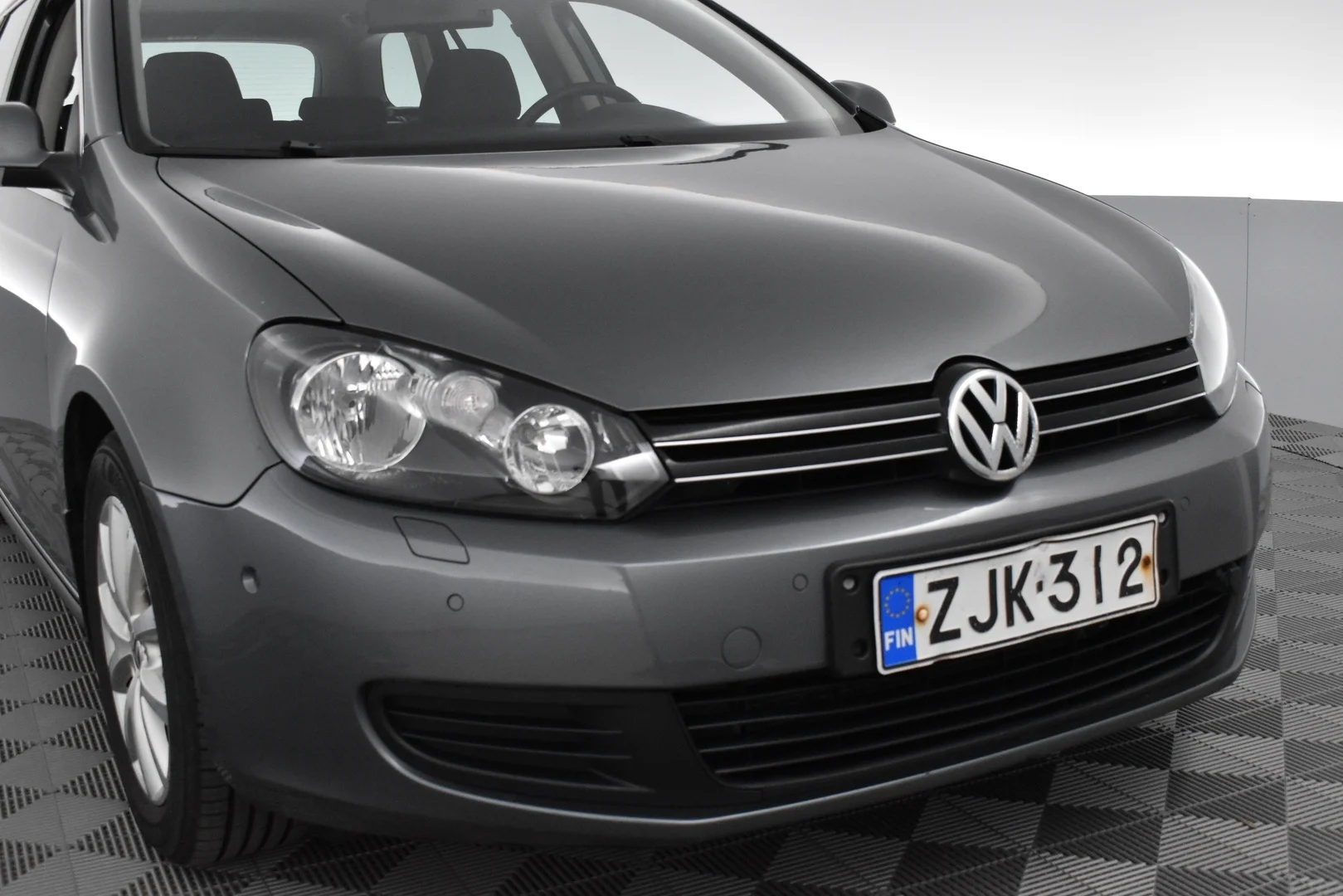Car Image - 1ABy5eIMUFbiKV30ewBr7k