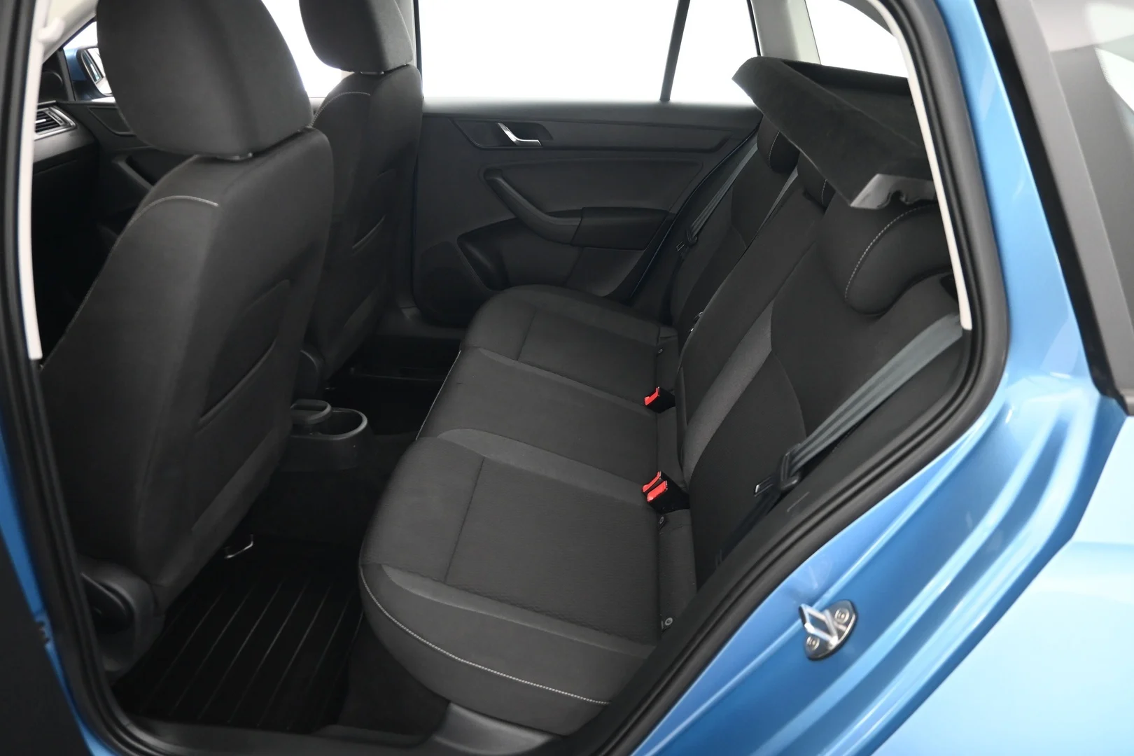 Car Image - 3ncN4e7W3SCOA7rIabWznN