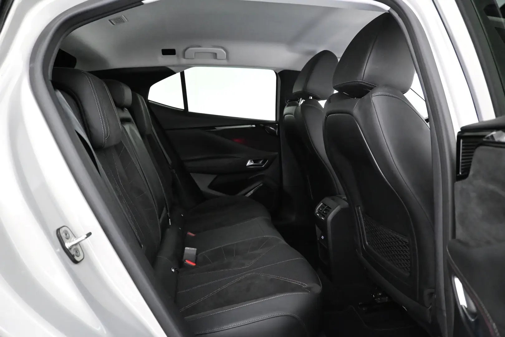 Car Image - 4r4IsfMXD5sW6aJBjMOv4P