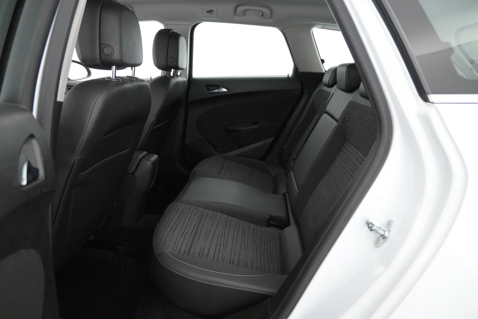 Car Image - 1c0ridsHoWXmBsCcXIlUft