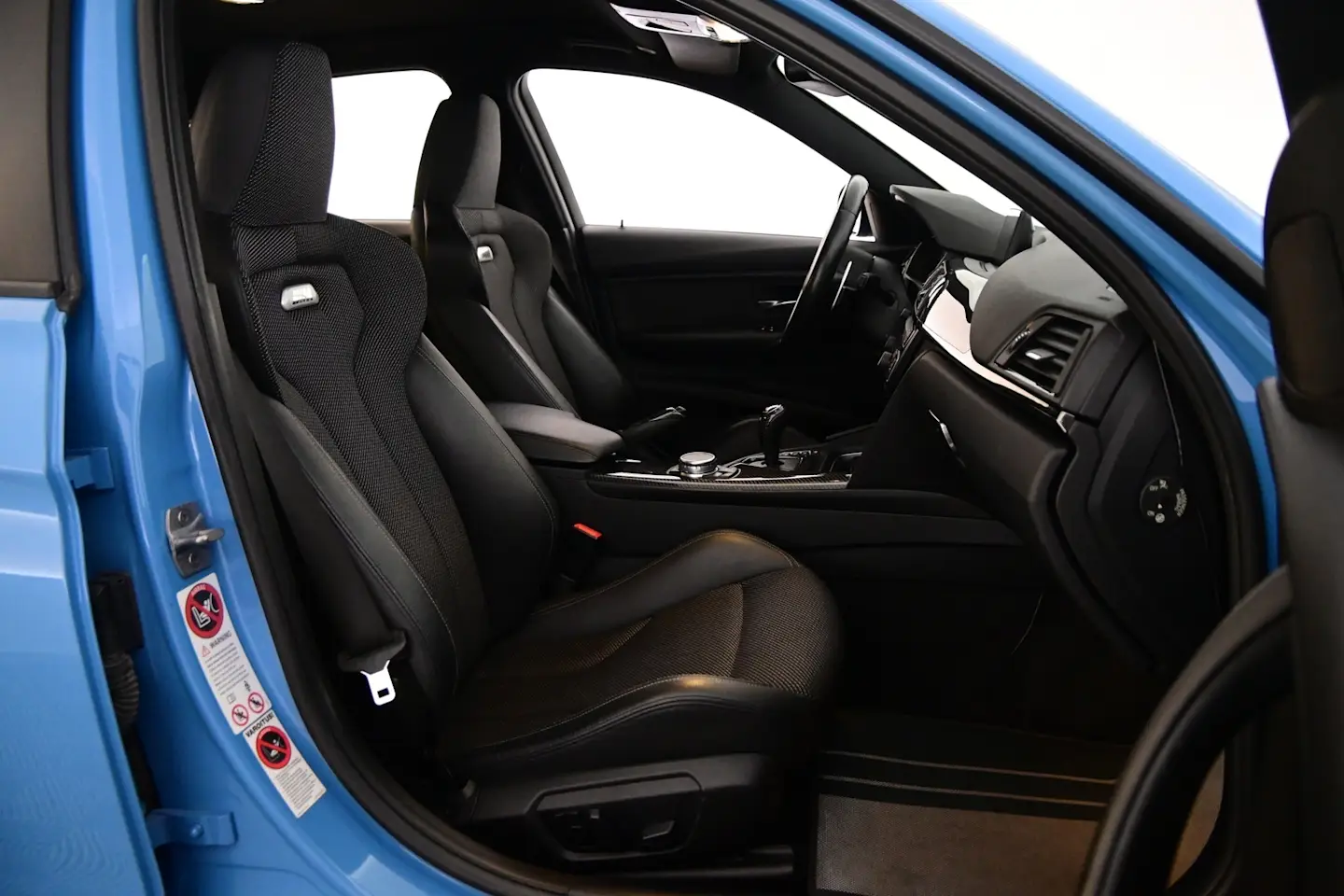 Car Image - akbDnVgzNYHma2C1xNXtI