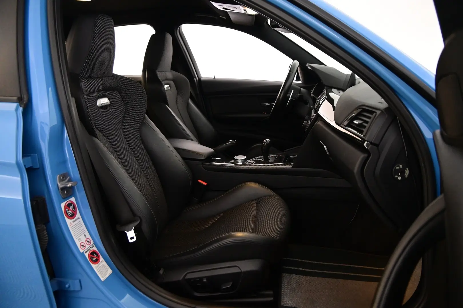 Car Image - akbDnVgzNYHma2C1xNXtI