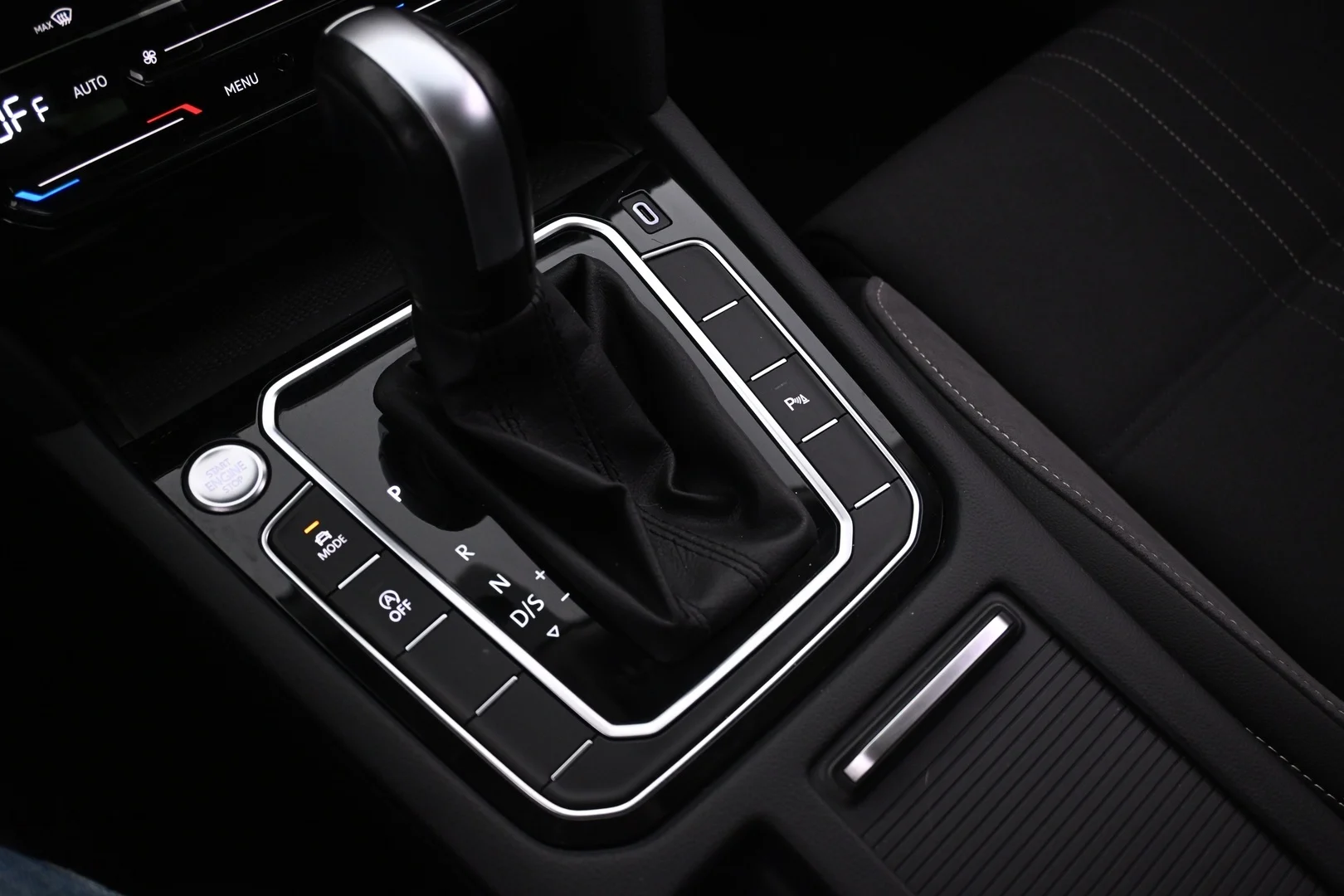 Car Image - 6VoXjVLh8U7sGnR8RzB8jA
