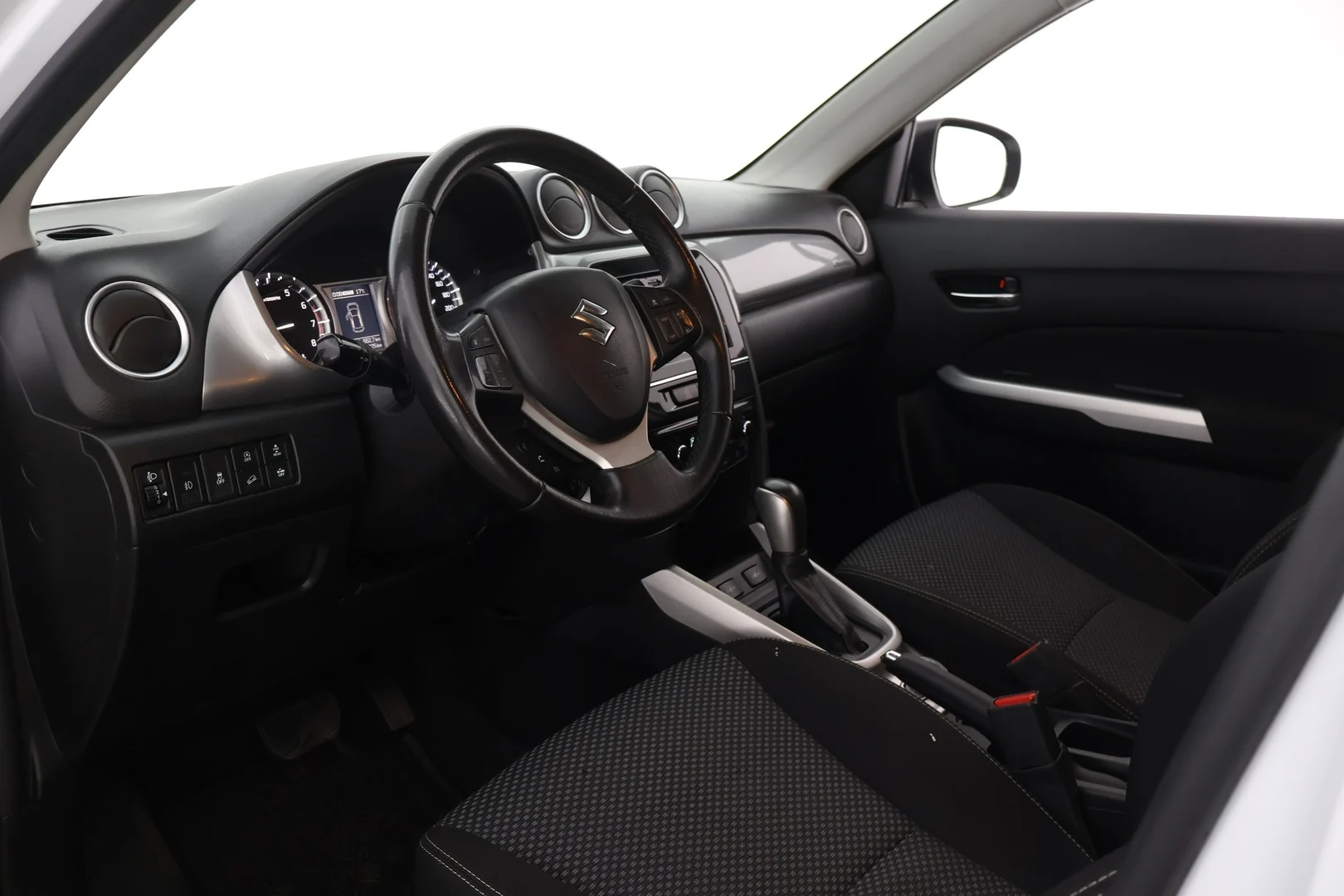 Car Image - 5vV9mDKHjTd5xYI96IlWm9