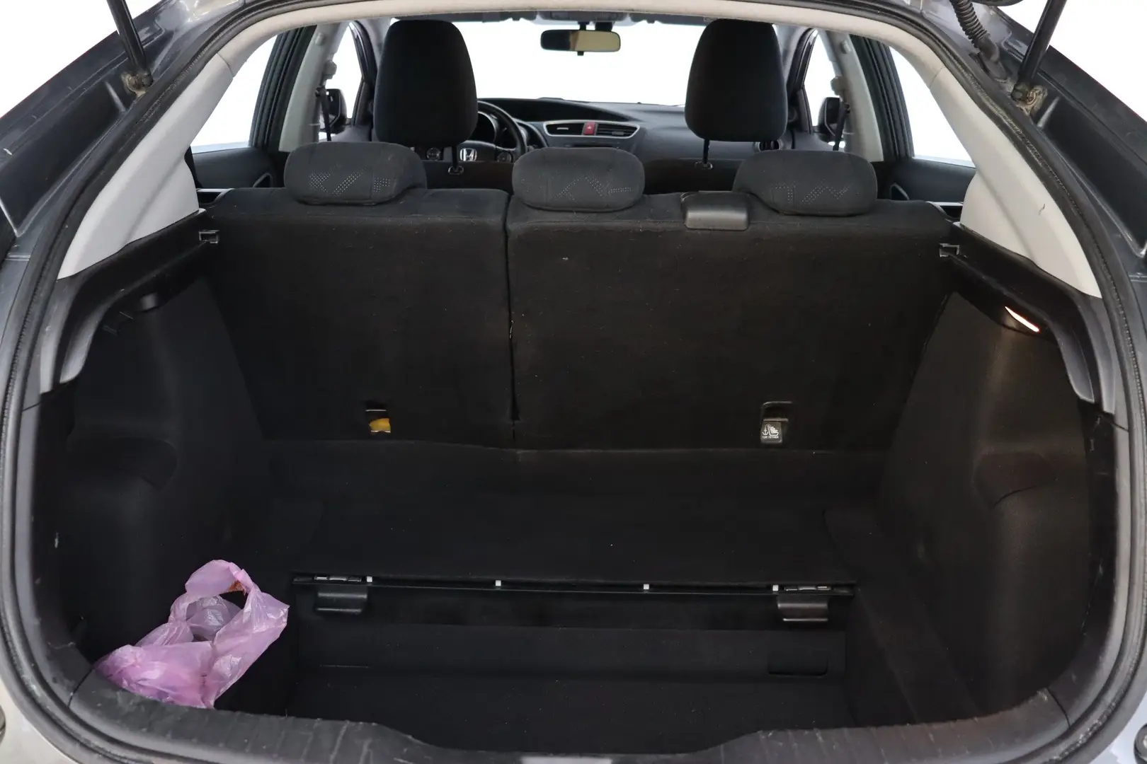 Car Image - 6Q7inZkICJj4pEdM0WeNG