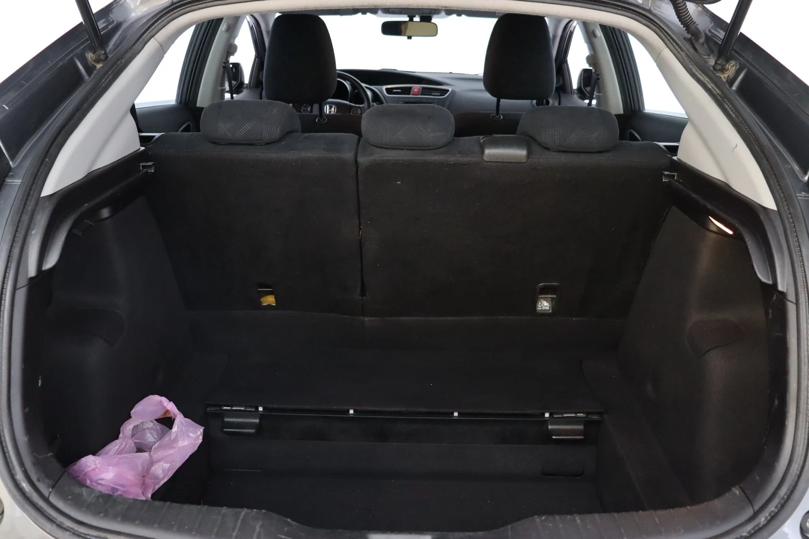 Car Image - 6Q7inZkICJj4pEdM0WeNG