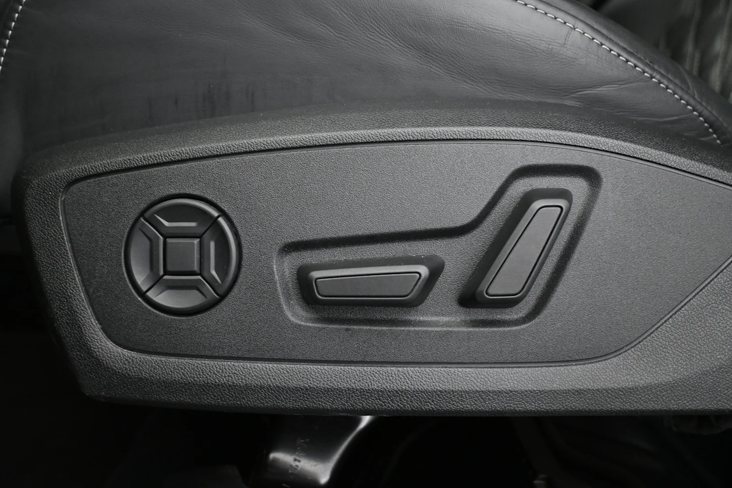 Car Image - q9WrH6Peld5pqYHBlf41l