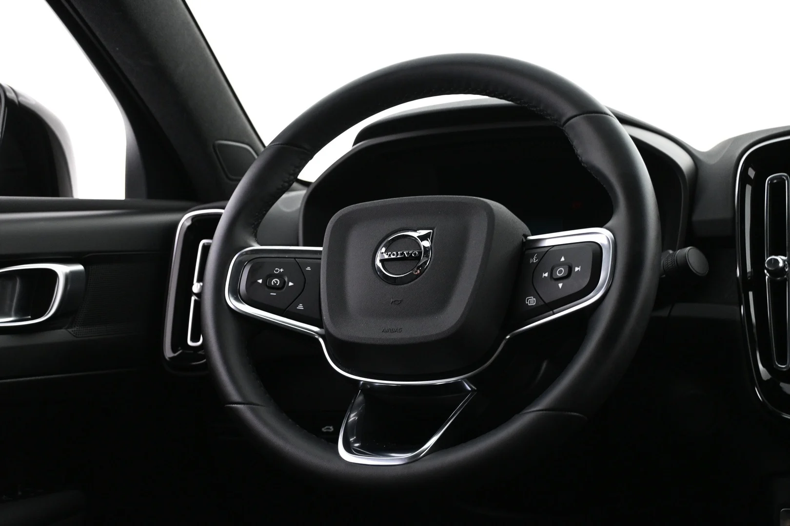 Car Image - 7iBUdUnochwoQCz6KWENrv