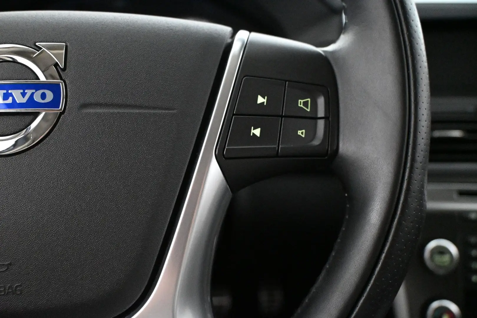 Car Image - 1ouhJNuYantcn0eC7Wdbrf