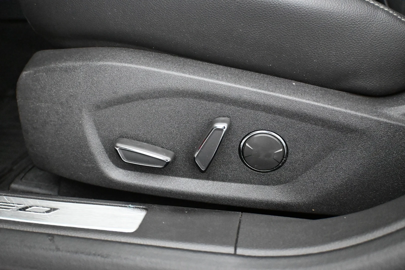 Car Image - 38hNfFOBYLwszjVYJH0OHg