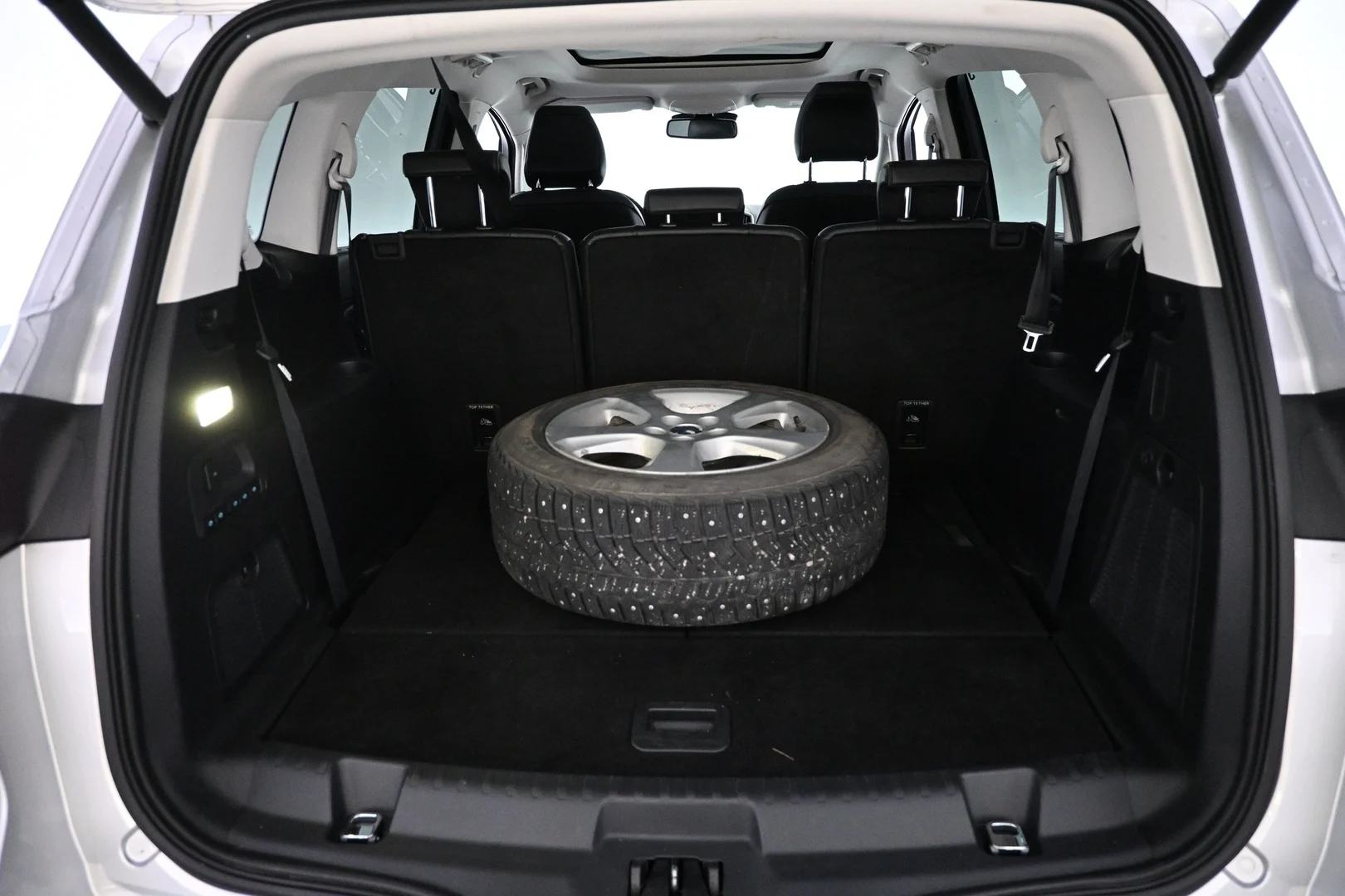 Car Image - 4T2d0GwLx97WpUTrCVmPBa