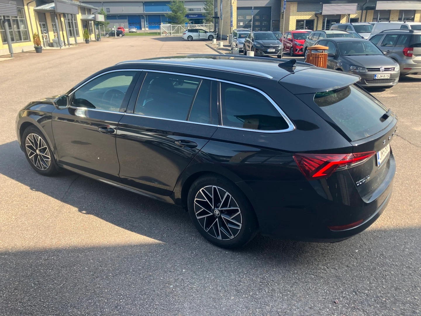 Car Image - 60sDBNhmfen0gk4TfDIjvY