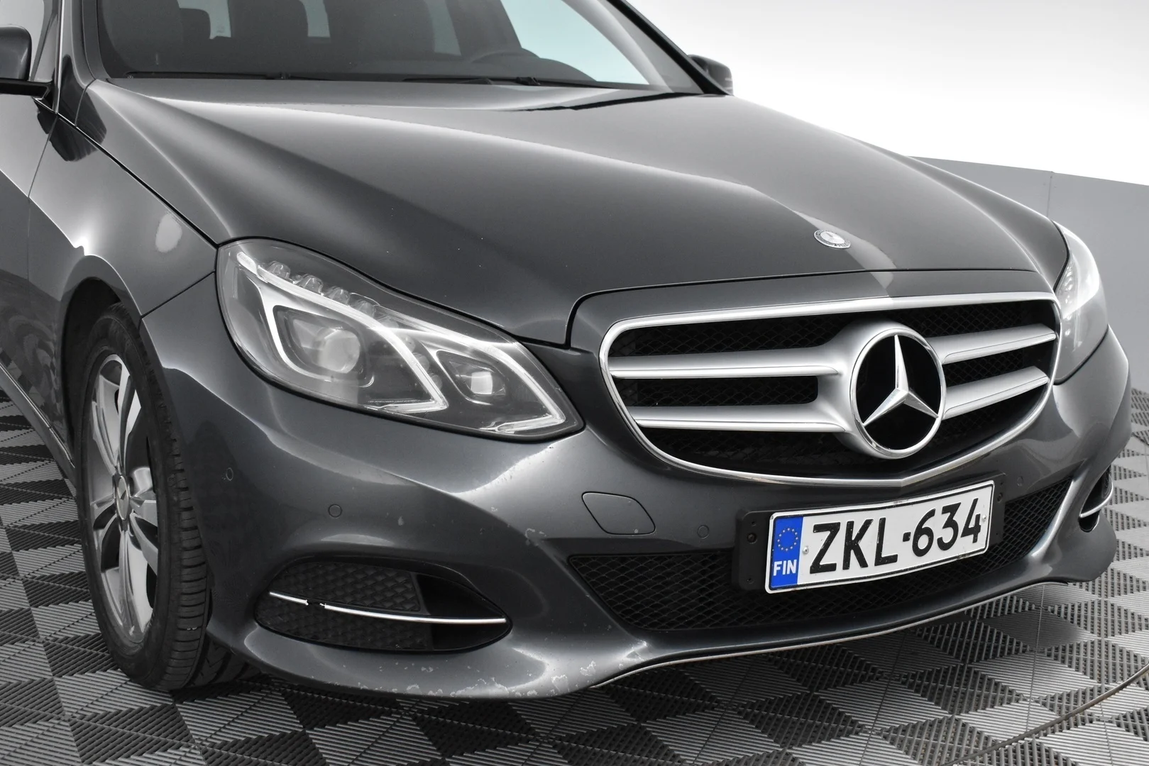 Car Image - 5fbarSRCZxSCQmDYDBRIPf