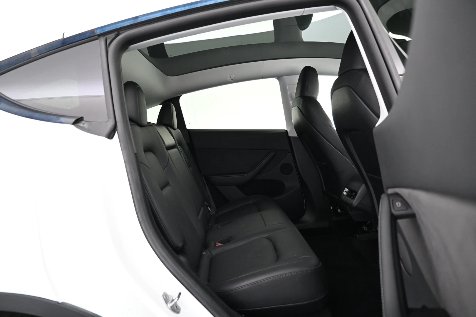 Car Image - 1OYxYjiEgQfl61nP1lNDYH