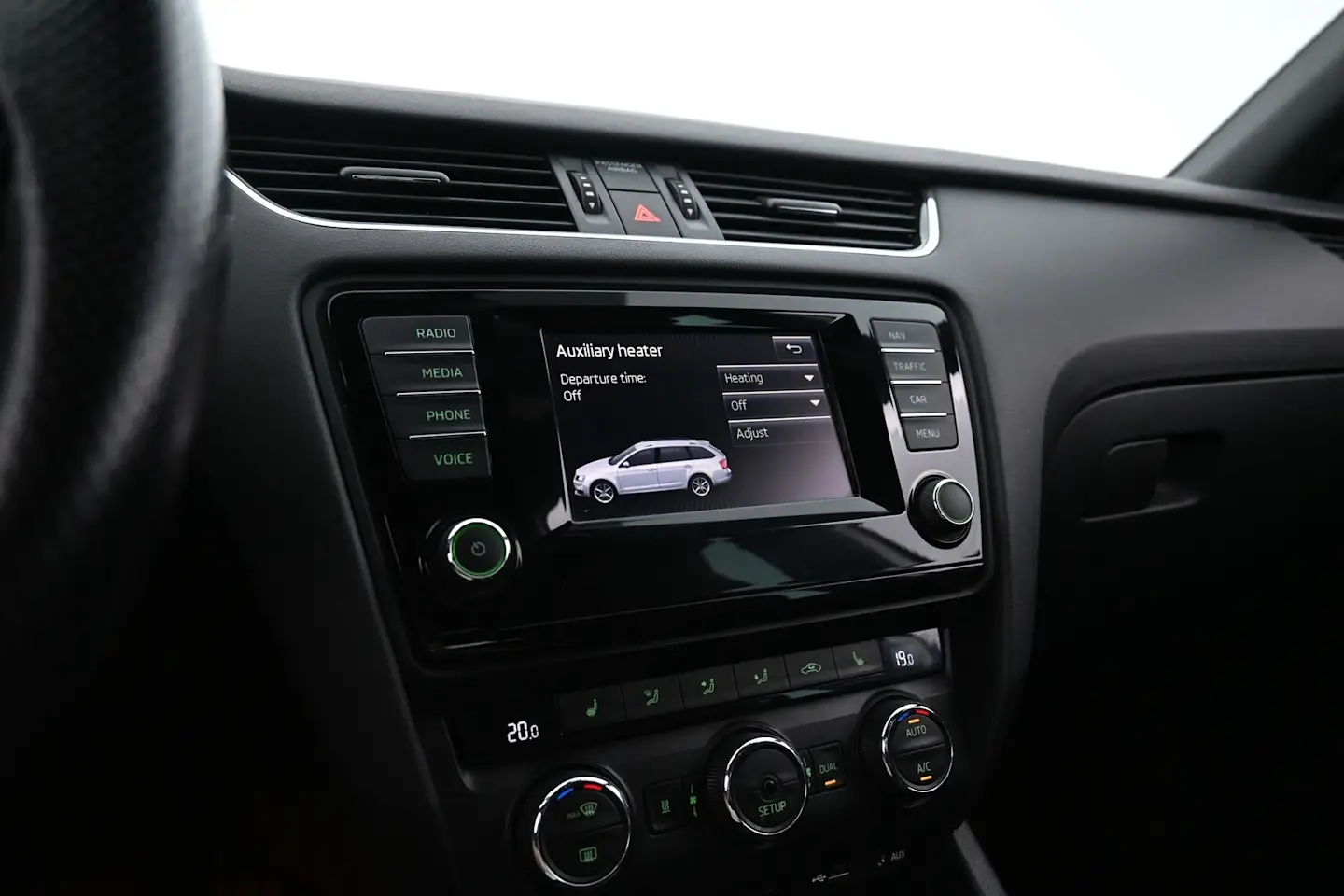 Car Image - 1T04xKyhGlU4G5fKkyKphJ
