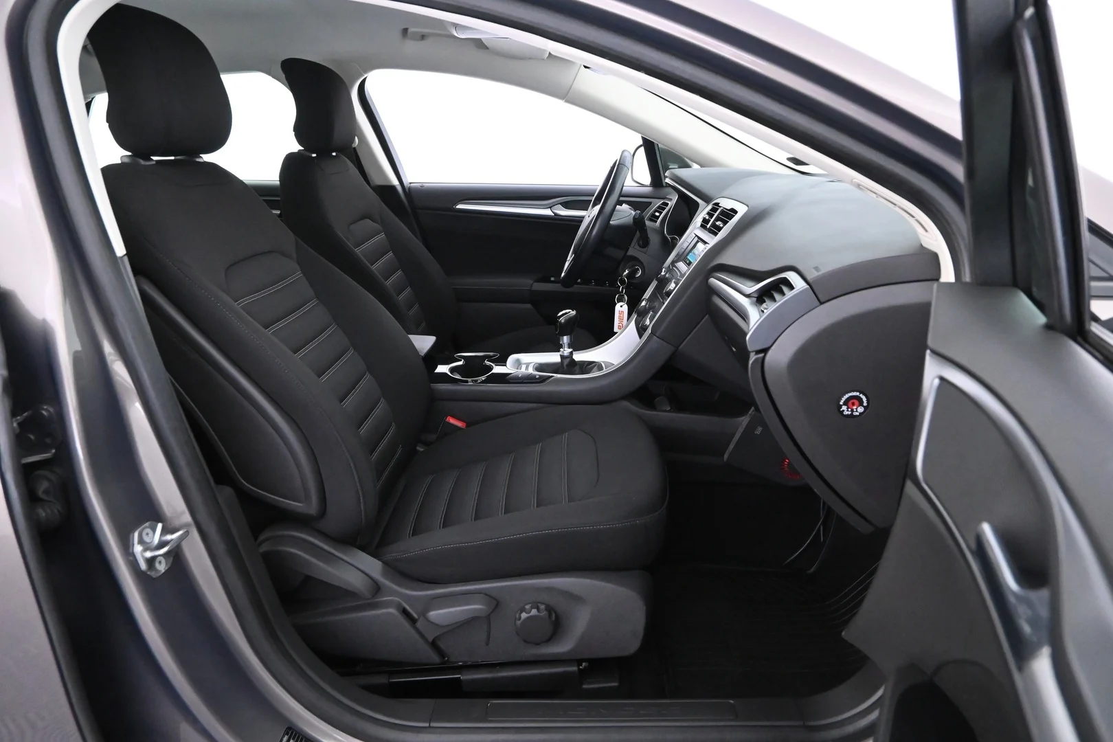 Car Image - 6Yx8cXhv3ZlLOU3SUXYxZT