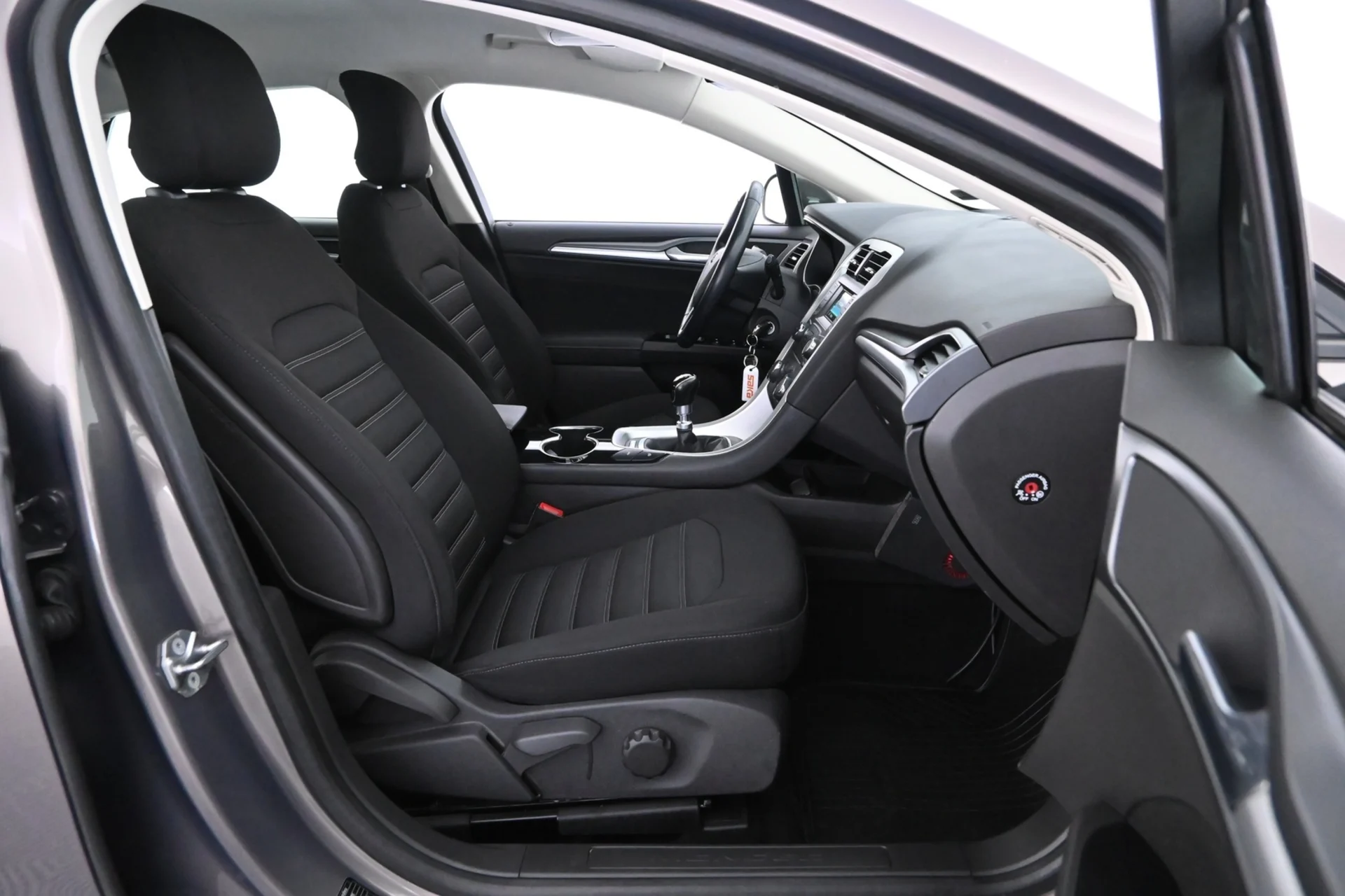 Car Image - 6Yx8cXhv3ZlLOU3SUXYxZT