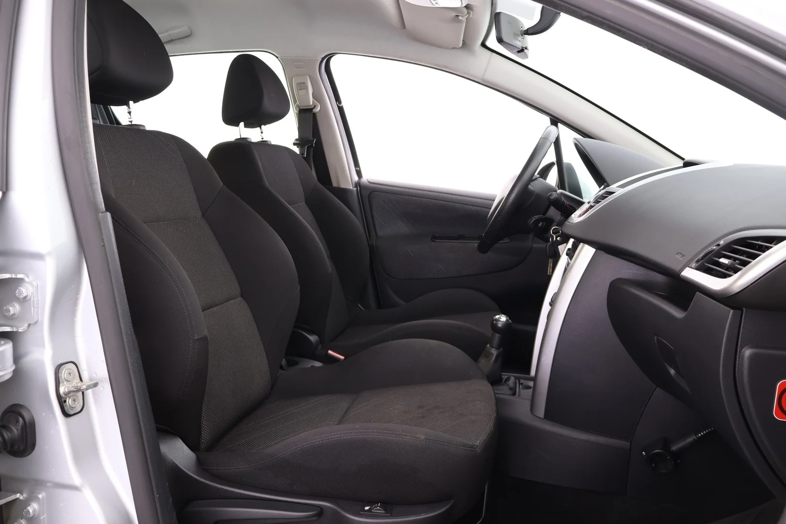 Car Image - 2nW7VEmzxaDTSC4UPOotQ7